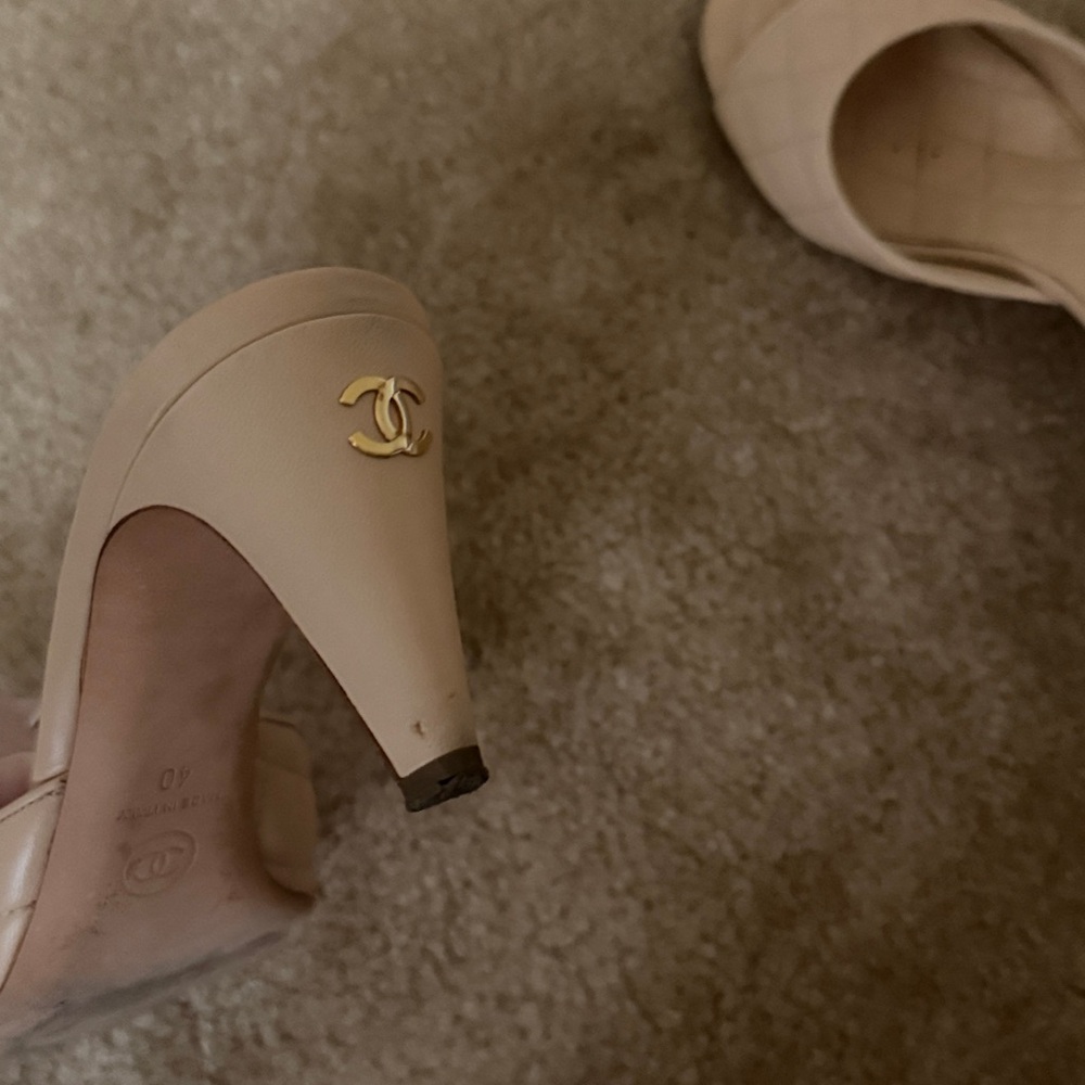 Classic quilted chanel heels nude gold logo cc - Picture 8 of 12